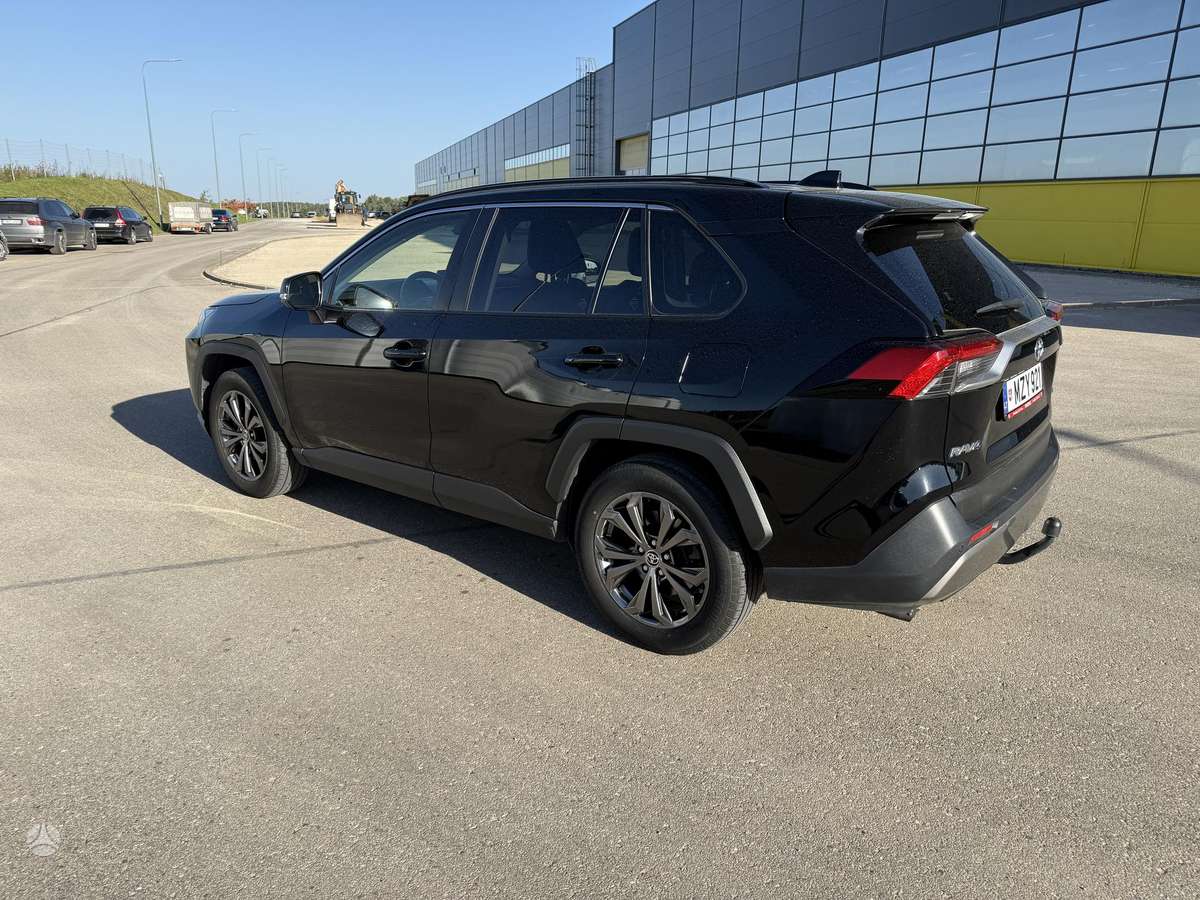 Toyota RAV4 - 6