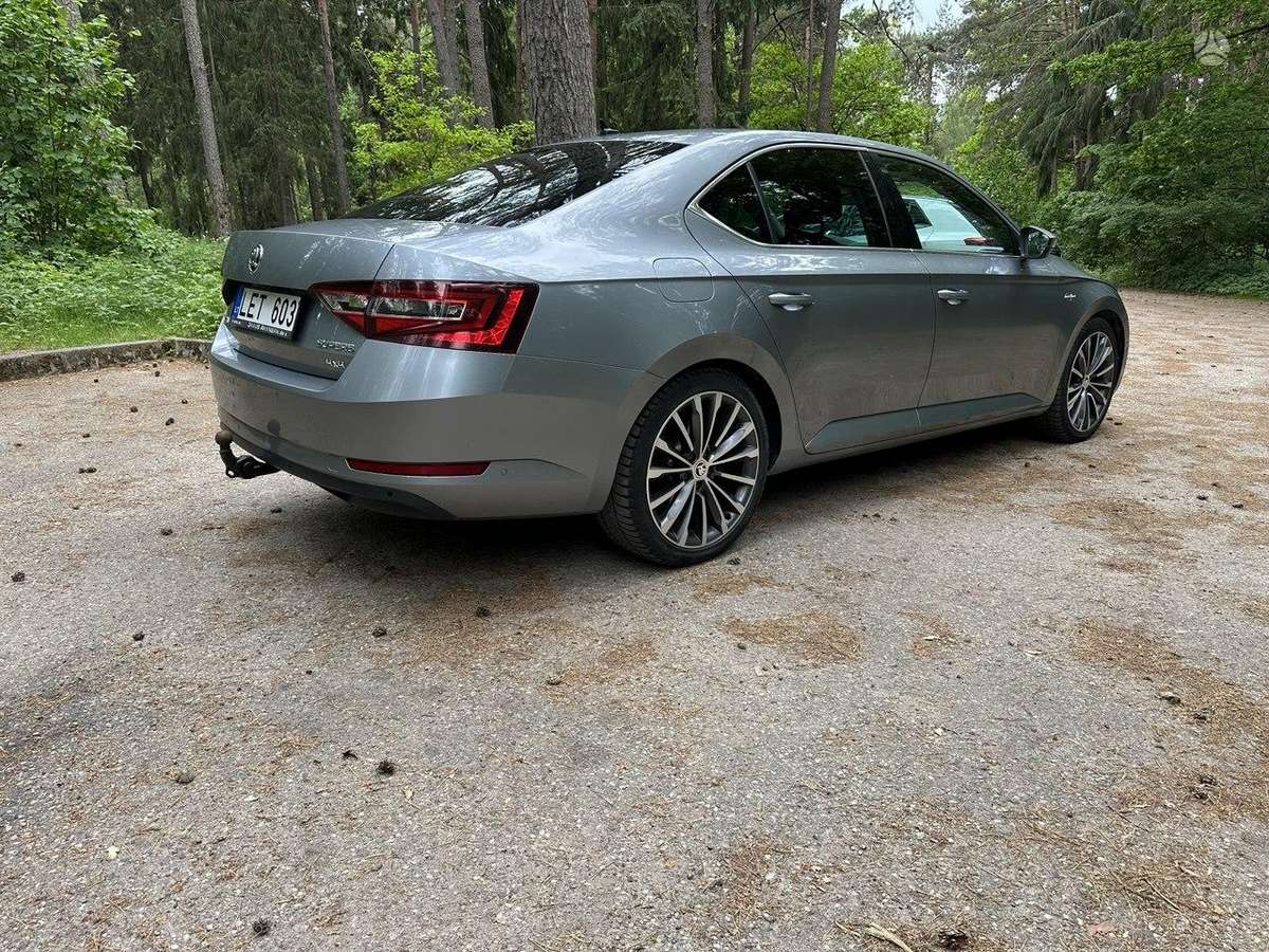 Škoda Superb - 4