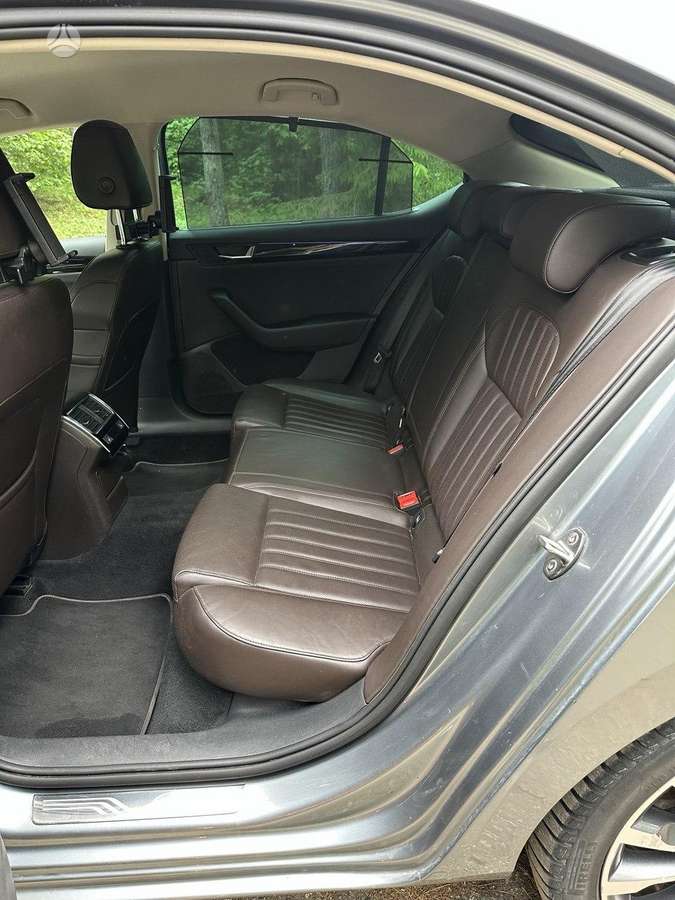 Škoda Superb - 8