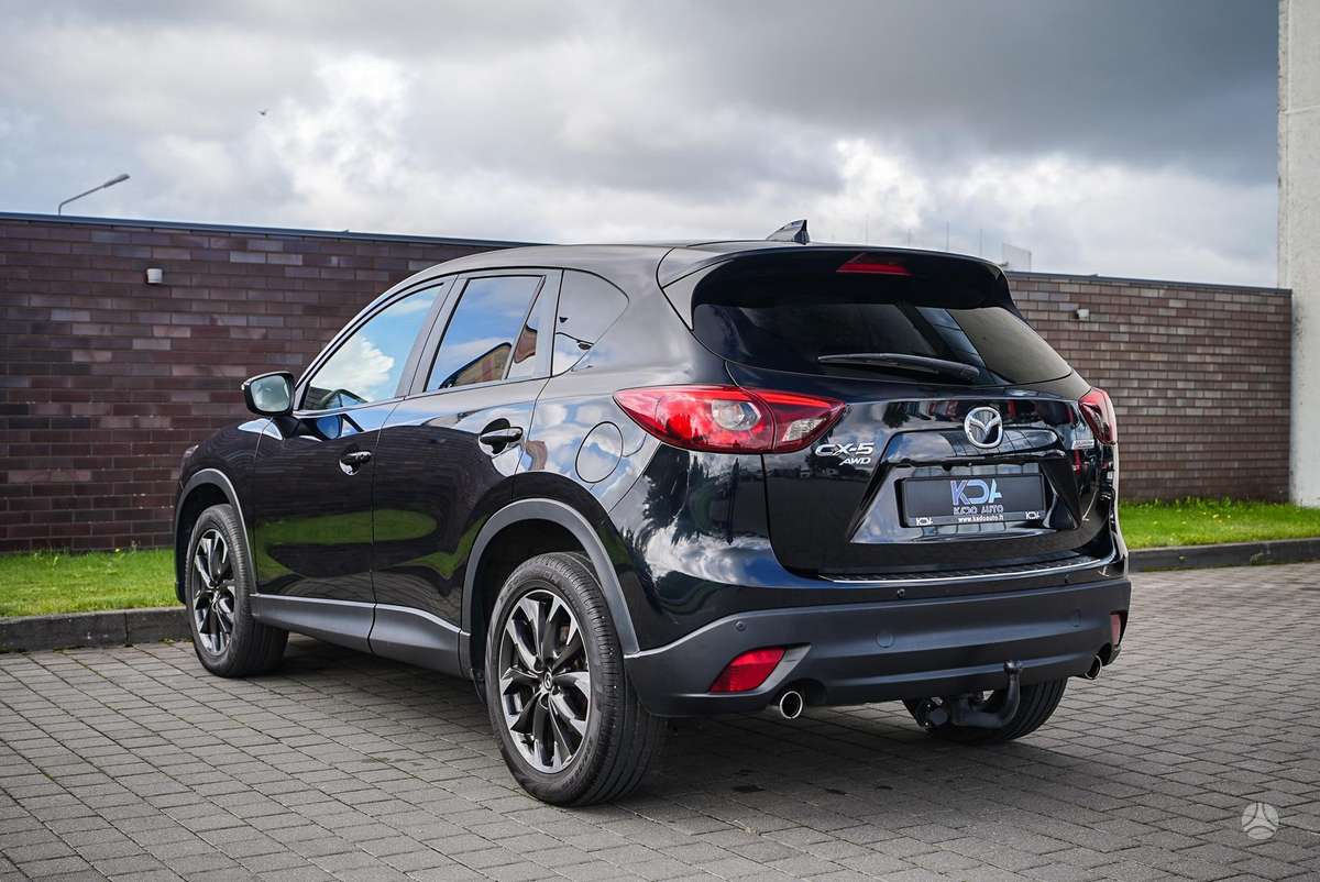 Mazda CX-5, 2.2 l., off-road / crossover