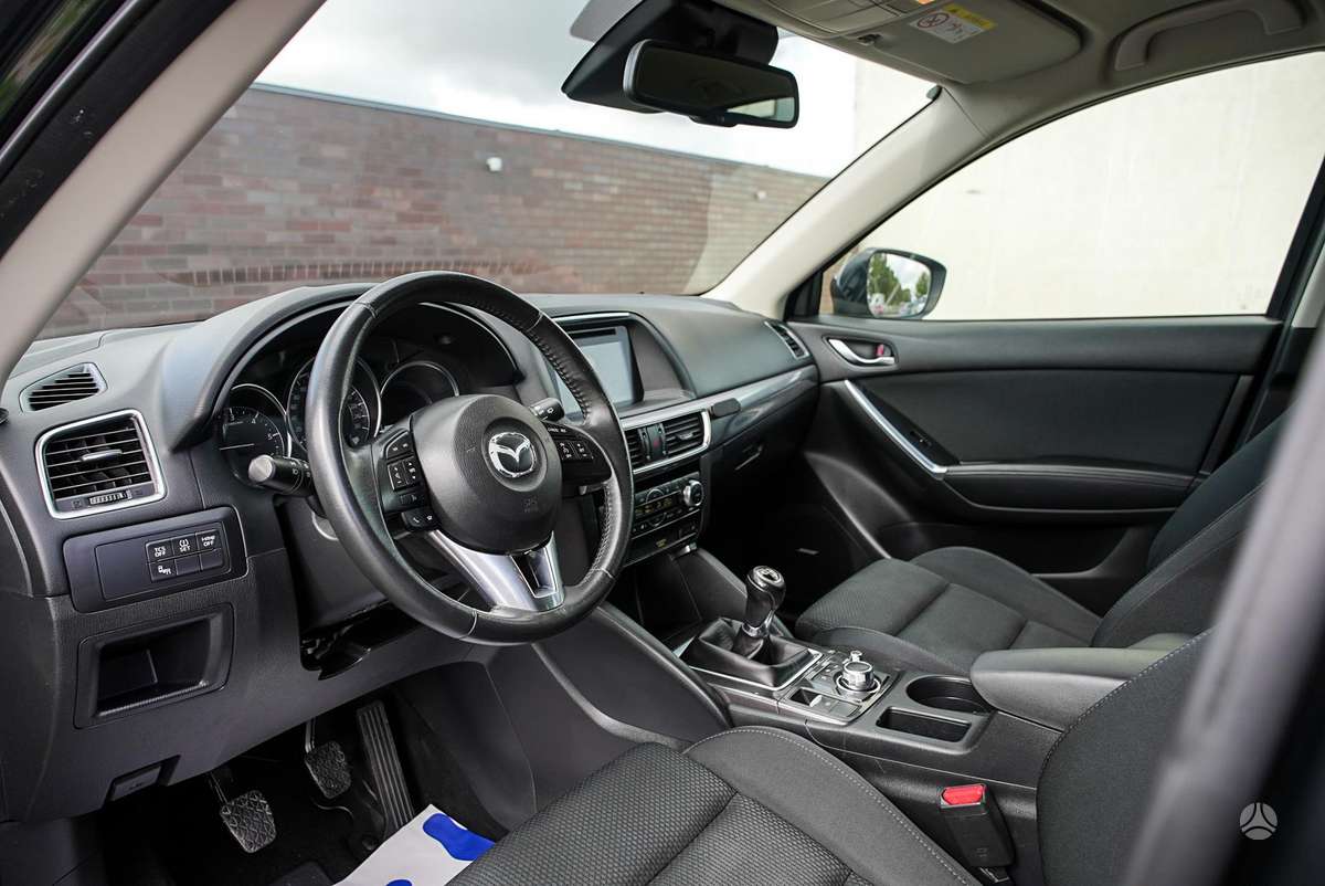Mazda CX-5, 2.2 l., off-road / crossover