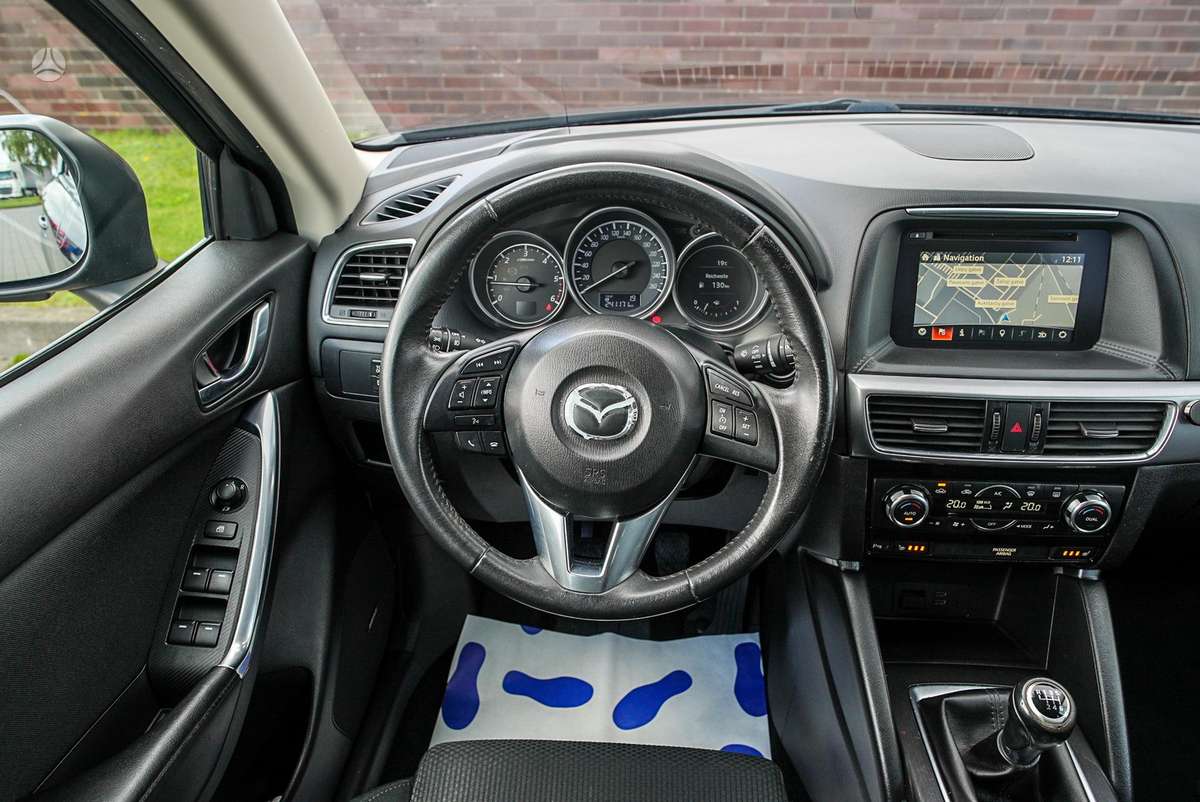 Mazda CX-5, 2.2 l., off-road / crossover