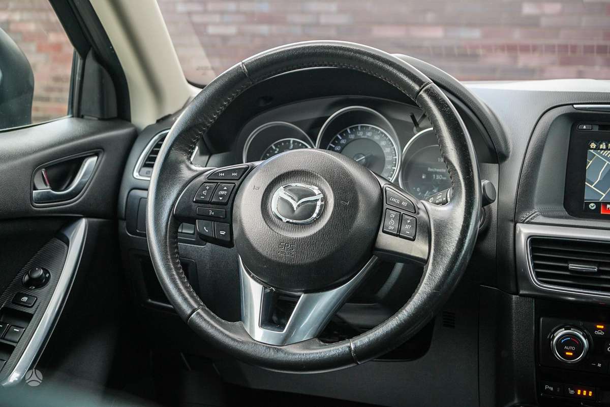 Mazda CX-5, 2.2 l., off-road / crossover