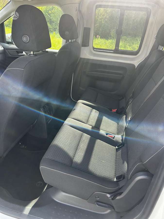 Volkswagen Caddy Maxi - 9