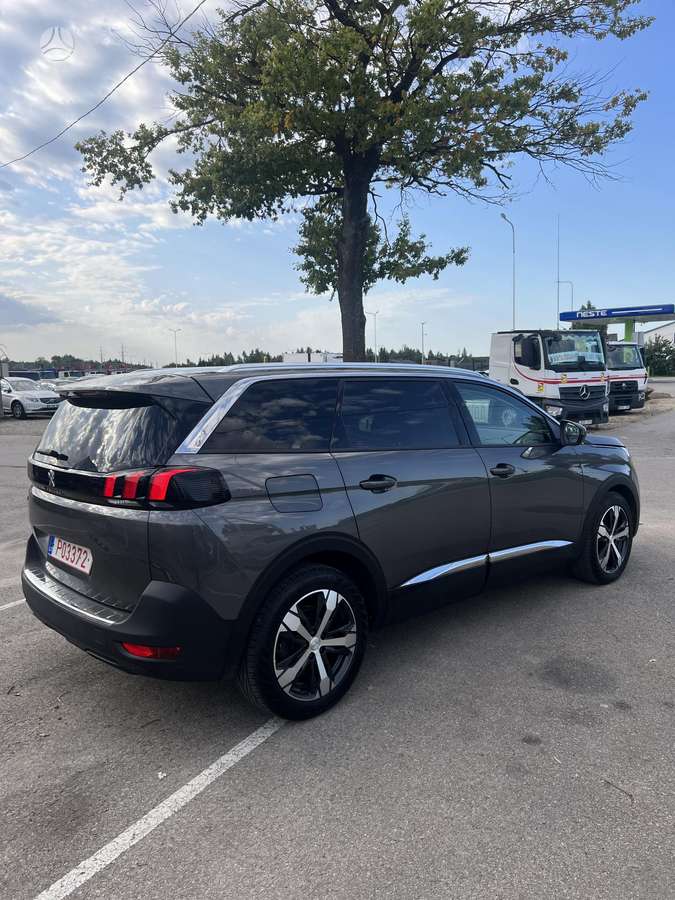 Peugeot 5008 - 3