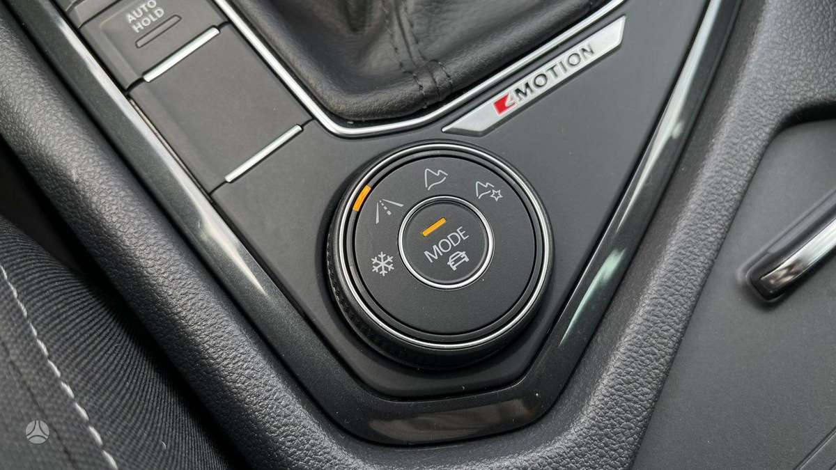 Volkswagen Tiguan - 4