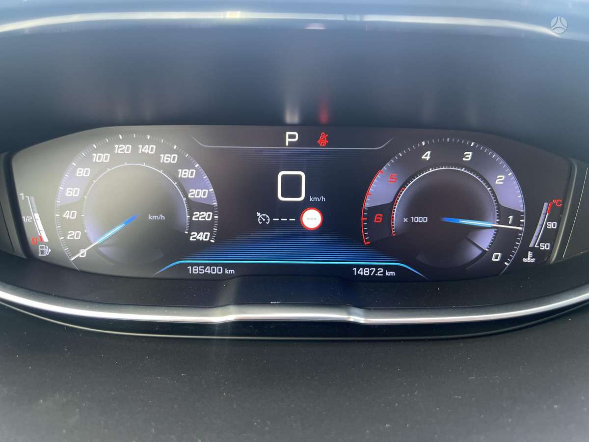 Peugeot 5008 - 10