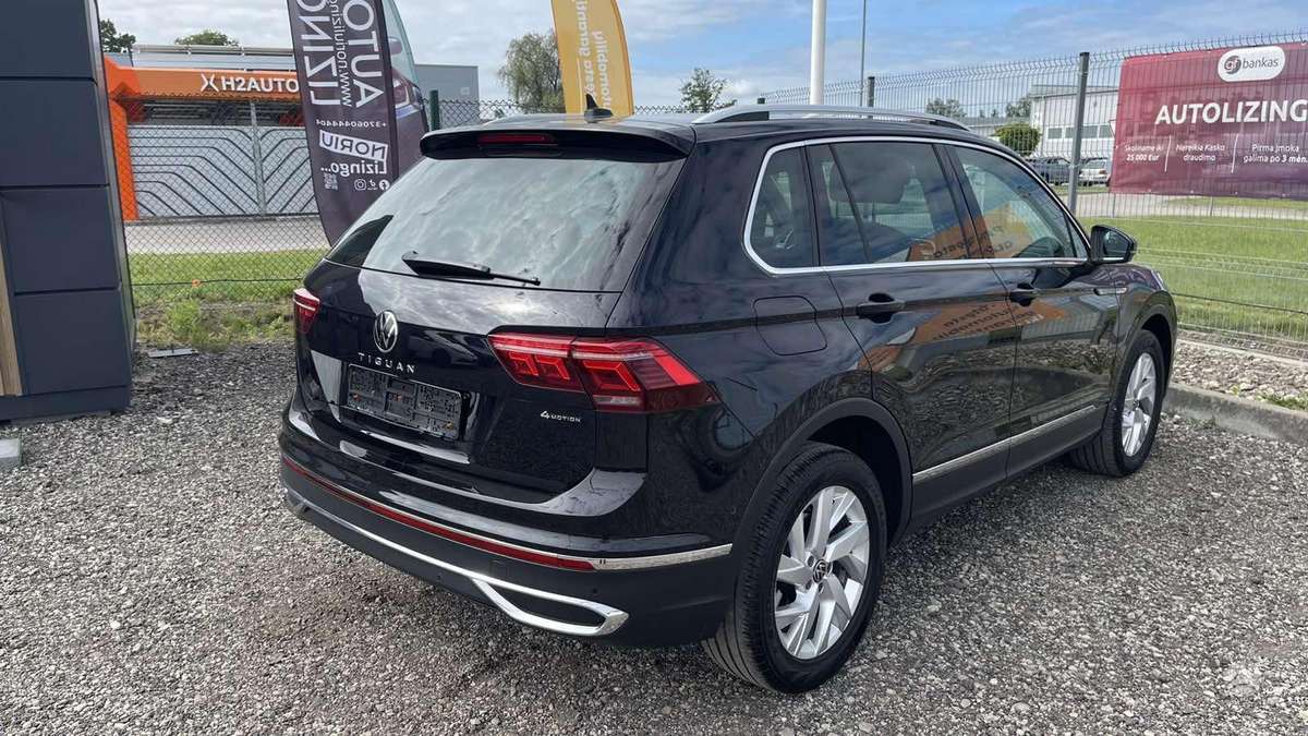 Volkswagen Tiguan - 10