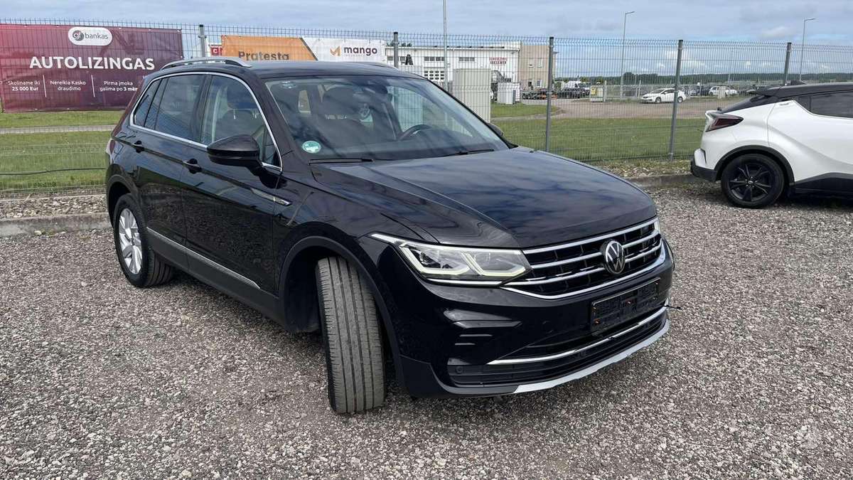 Volkswagen Tiguan - 12
