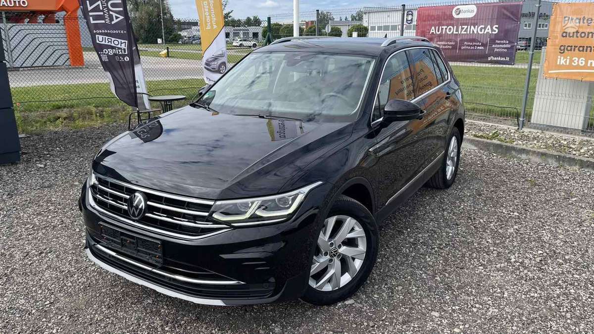 Volkswagen Tiguan - 1