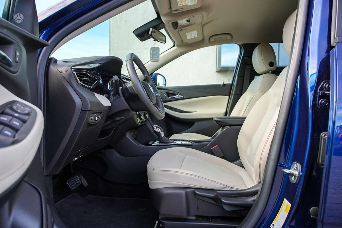 Buick Encore, 1.2 l., off-road / crossover