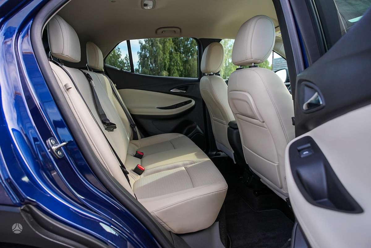 Buick Encore, 1.2 l., off-road / crossover