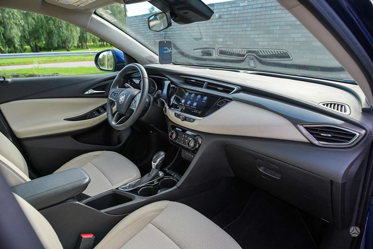 Buick Encore, 1.2 l., off-road / crossover