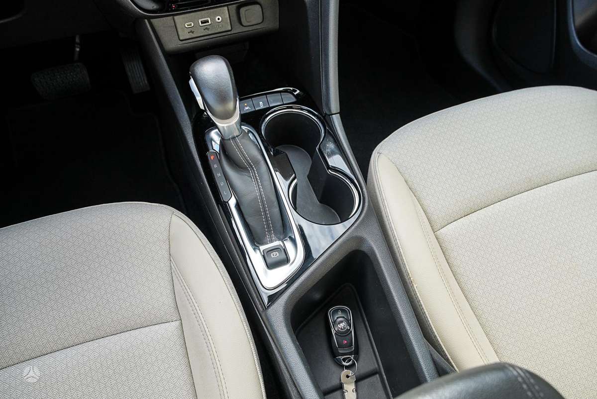 Buick Encore, 1.2 l., off-road / crossover