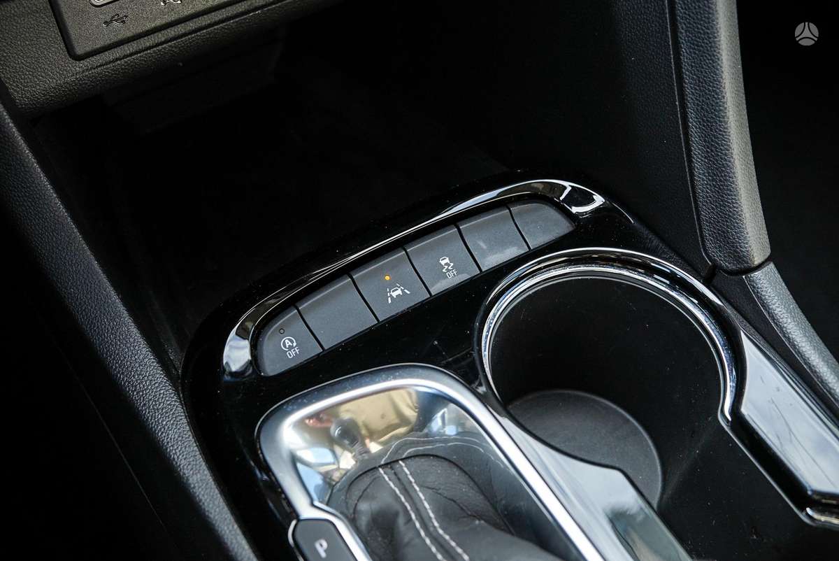 Buick Encore, 1.2 l., off-road / crossover
