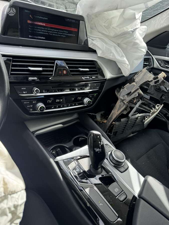 BMW 520 dalimis. Dalimis bmw 520d