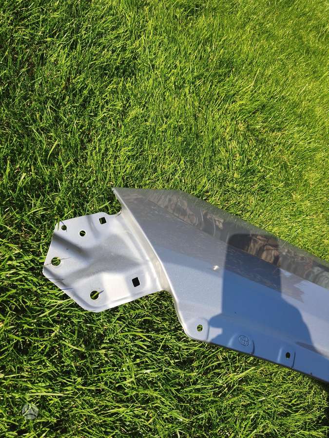 Toyota RAV4 fenders
