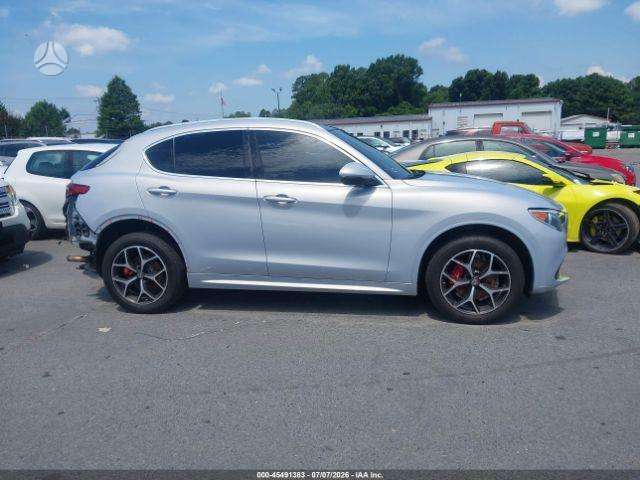 Alfa Romeo Stelvio - 3