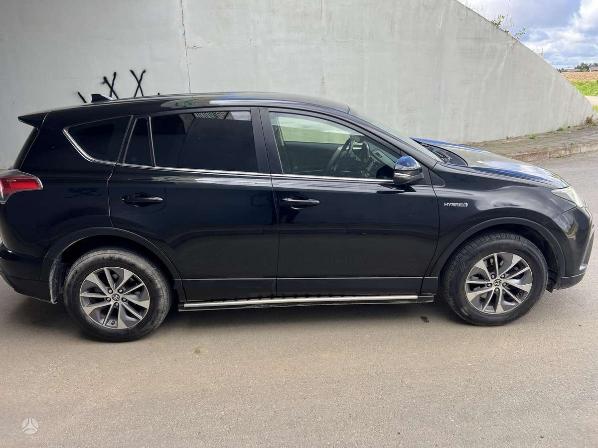 Toyota RAV4 - 4