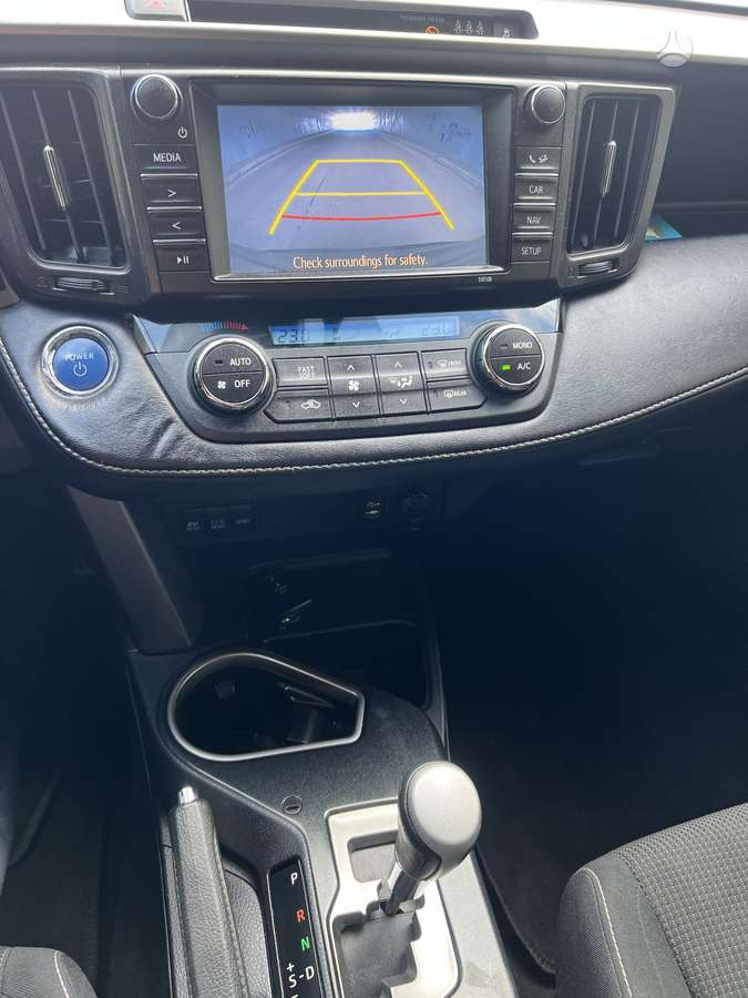 Toyota RAV4 - 12