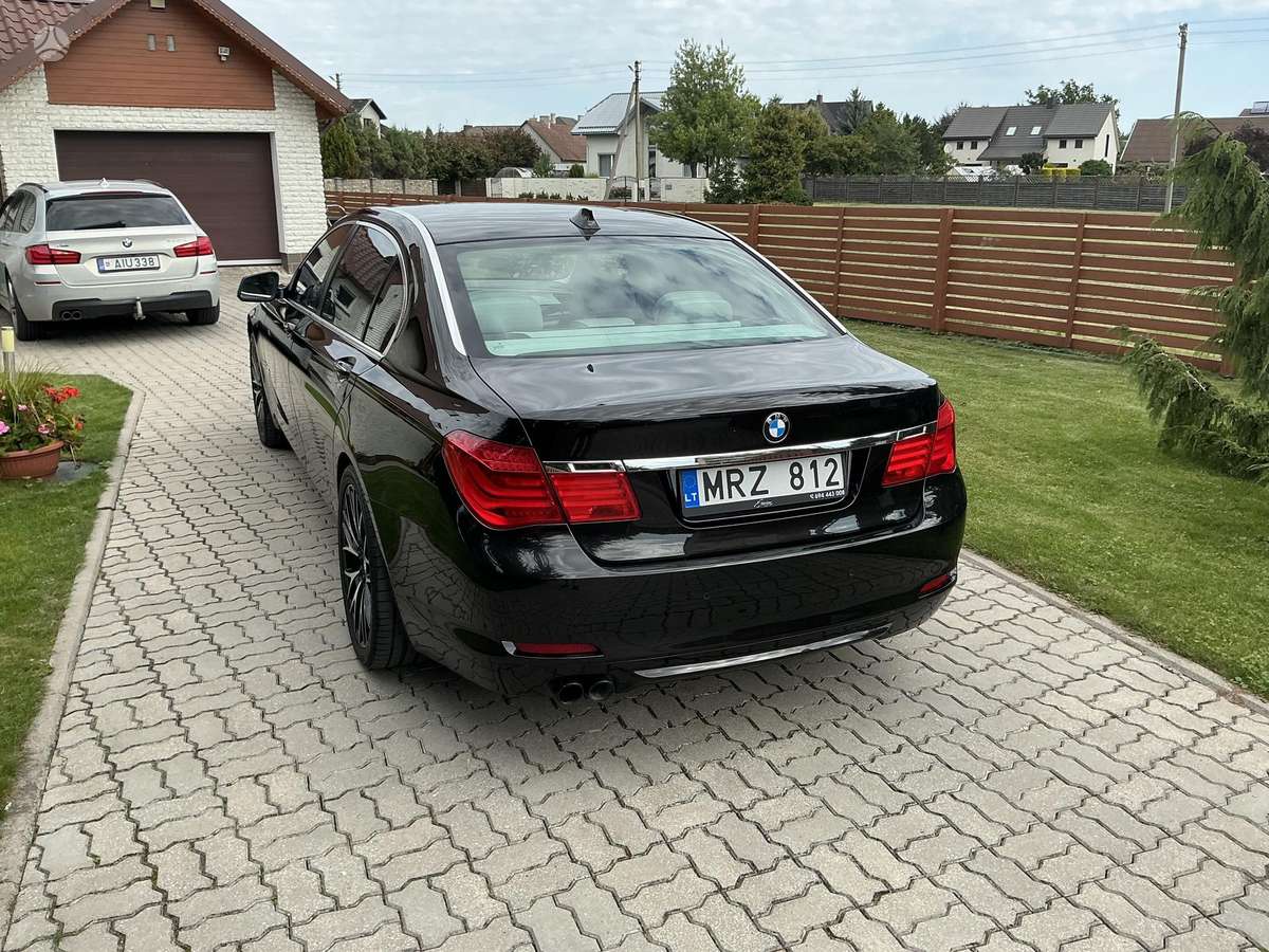 BMW 730, 3.0 l., sedanas