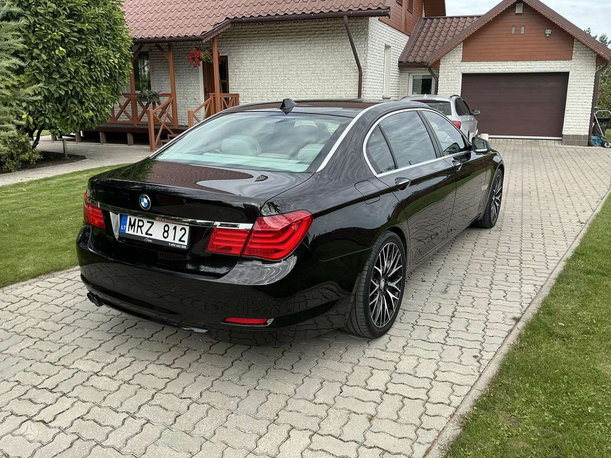 BMW 730, 3.0 l., sedanas