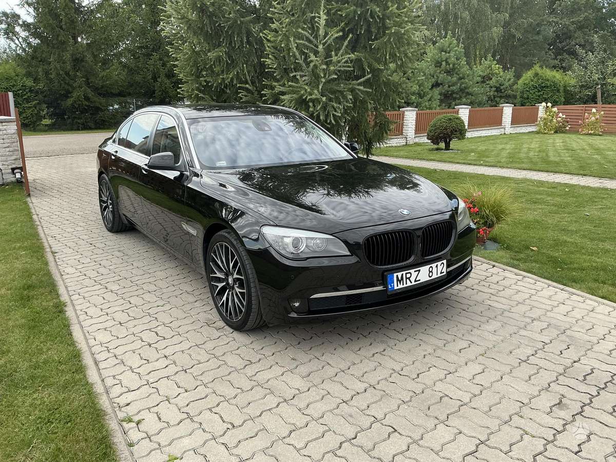 BMW 730, 3.0 l., sedanas
