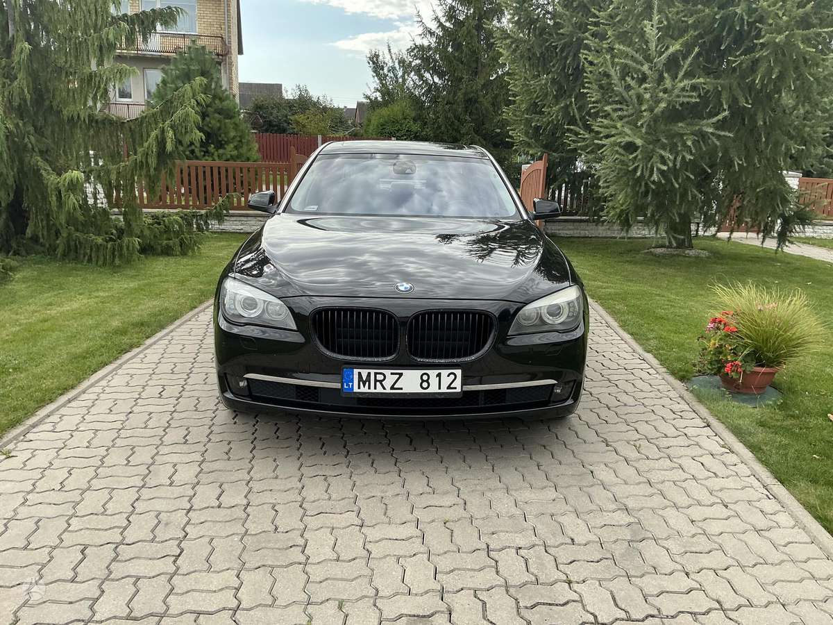 BMW 730, 3.0 l., sedanas