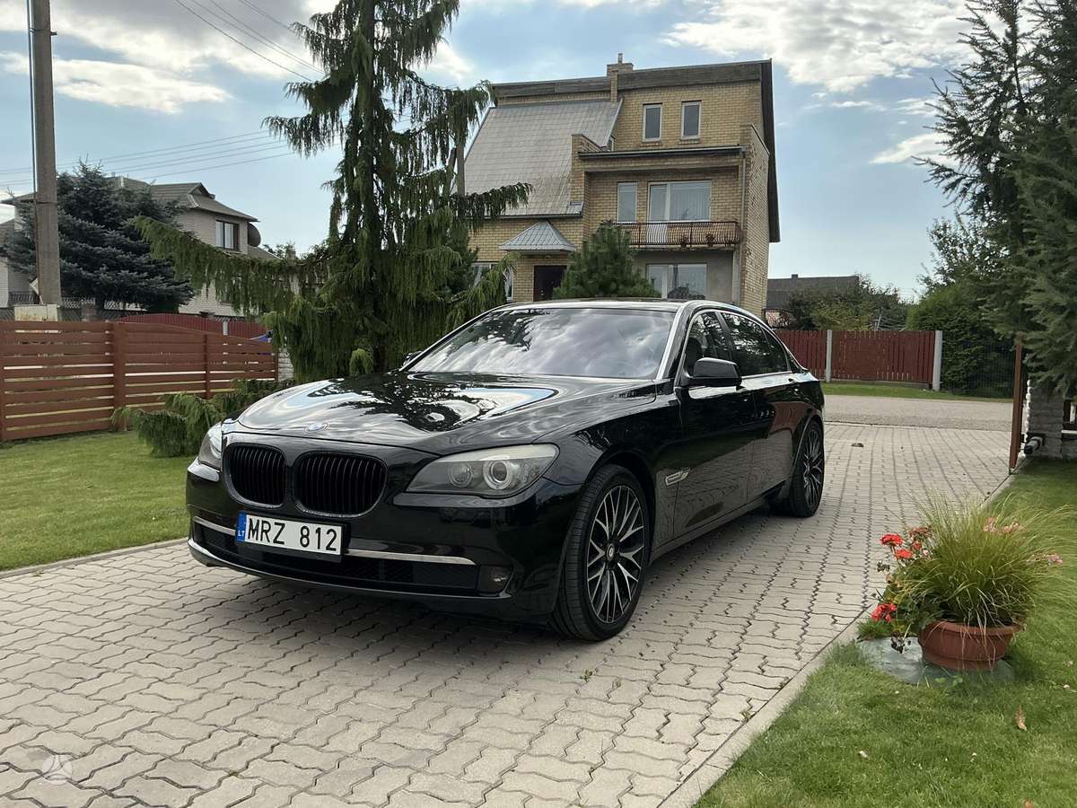 BMW 730, 3.0 l., sedanas