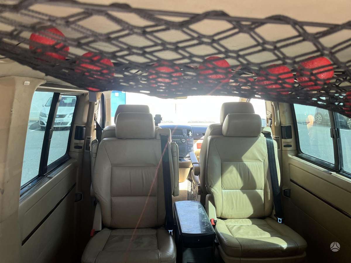 Volkswagen Multivan - 5