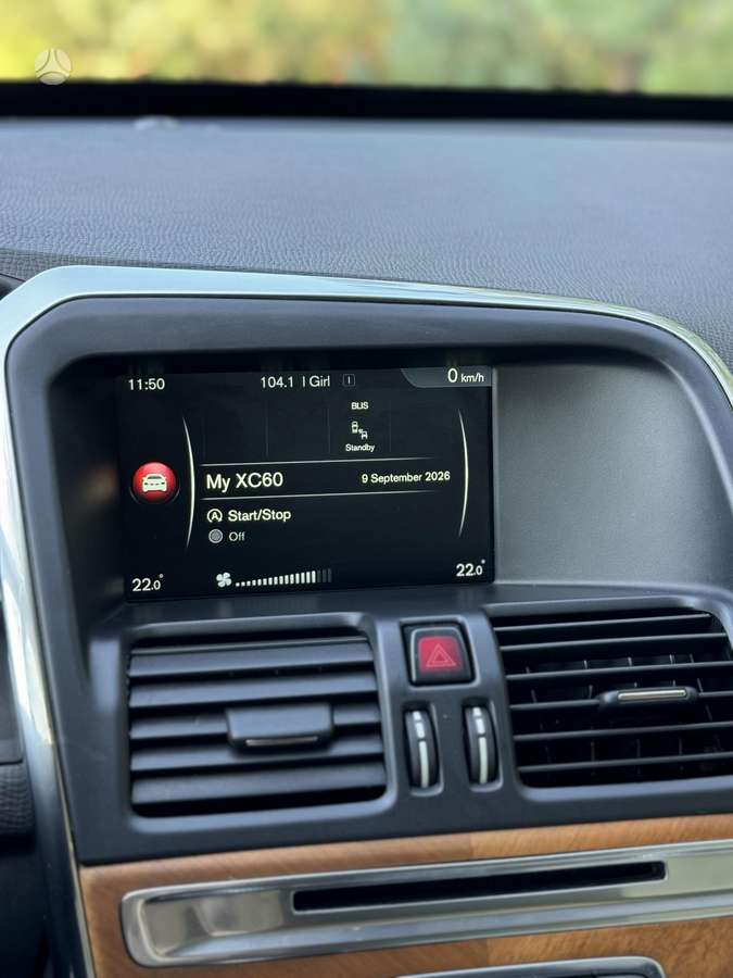 Volvo XC60, 2.0 l., off-road / crossover