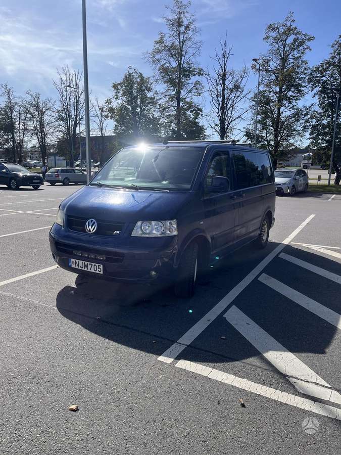 Volkswagen Multivan - 1