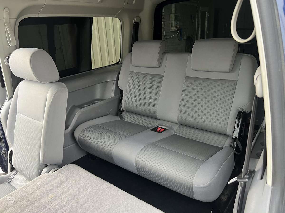 Volkswagen Caddy Maxi - 12