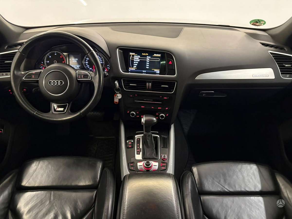 Audi Q5, 3.0 l., off-road / crossover