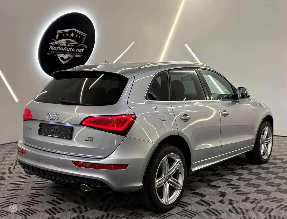 Audi Q5, 3.0 l., off-road / crossover