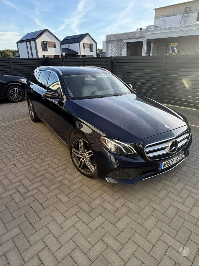 Mercedes-Benz E220, Универсал