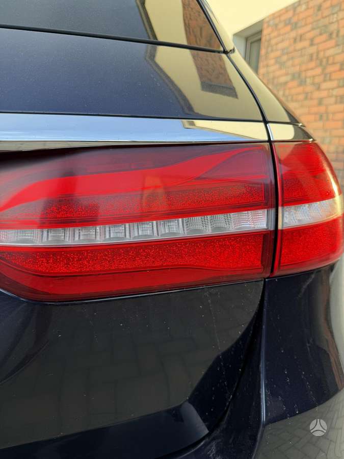 Mercedes-Benz E220, Универсал