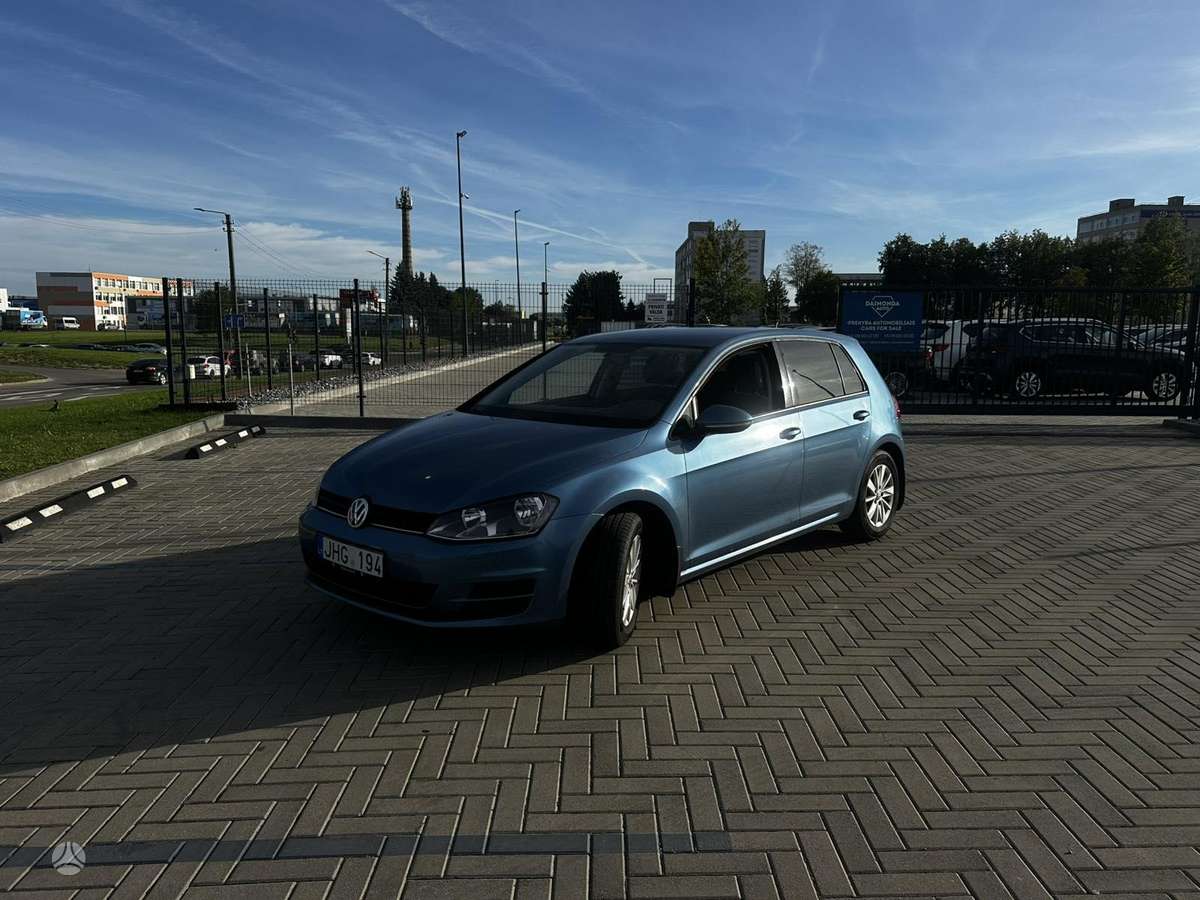 Volkswagen Golf - 2