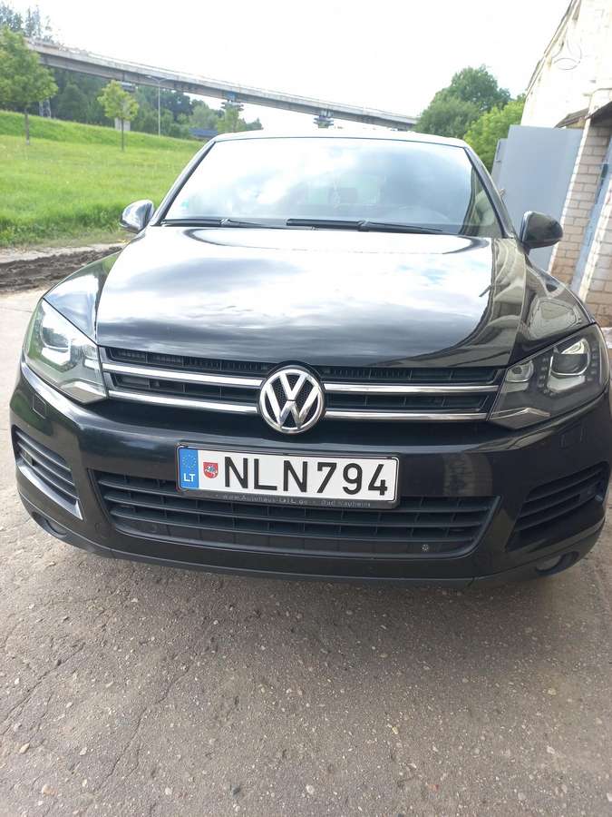 Volkswagen Touareg - 2