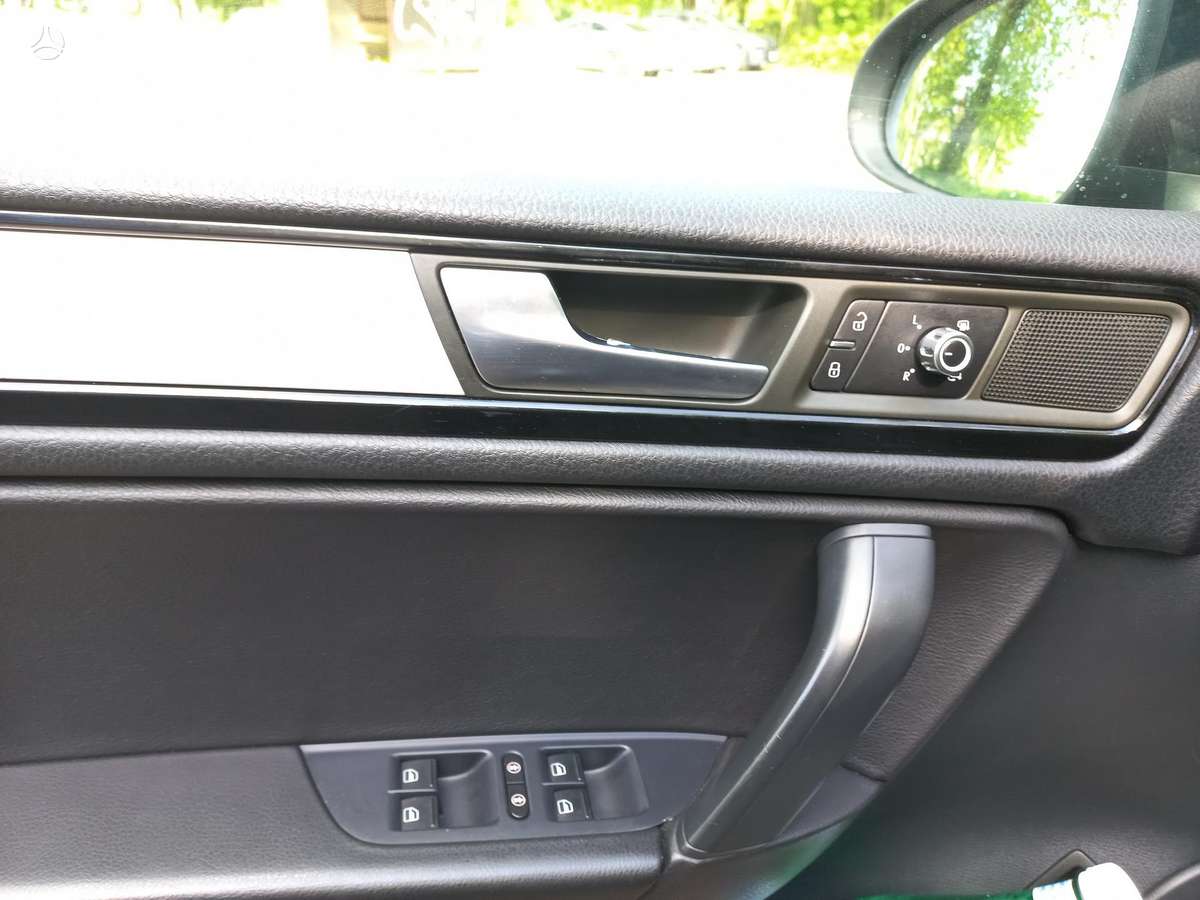 Volkswagen Touareg - 7