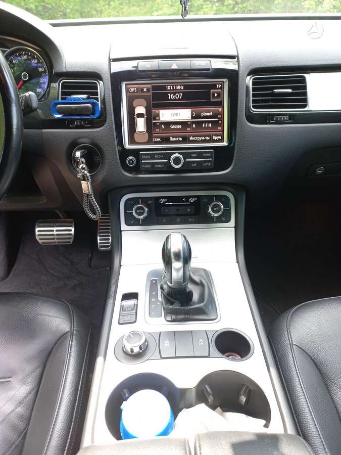 Volkswagen Touareg - 11