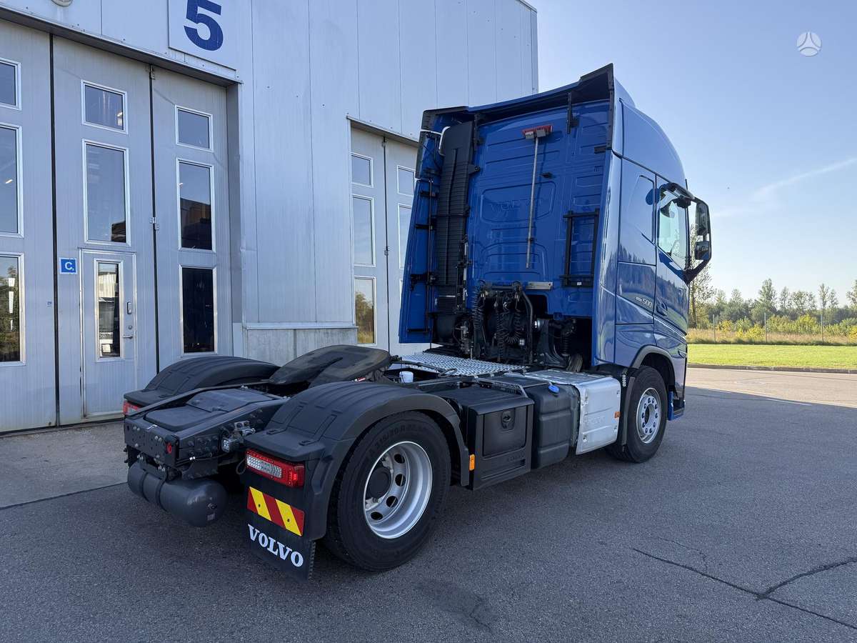 Volvo FH500TC Globetrotter, double sleeper