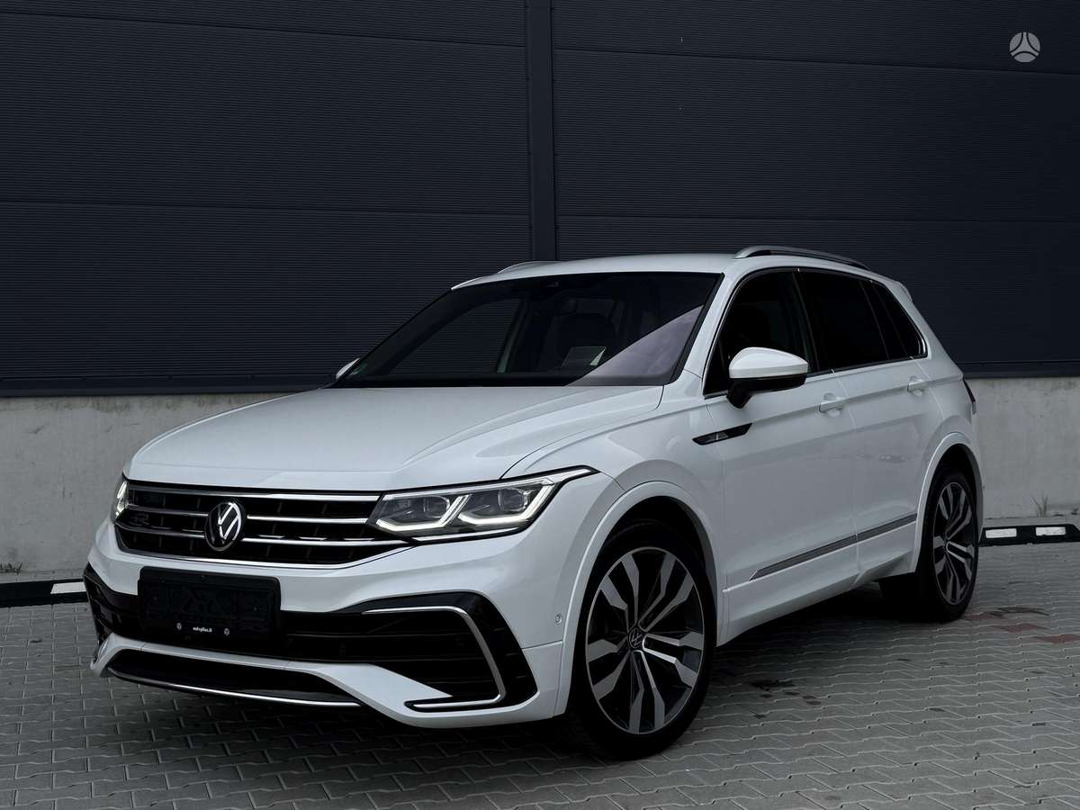 Volkswagen Tiguan - 1