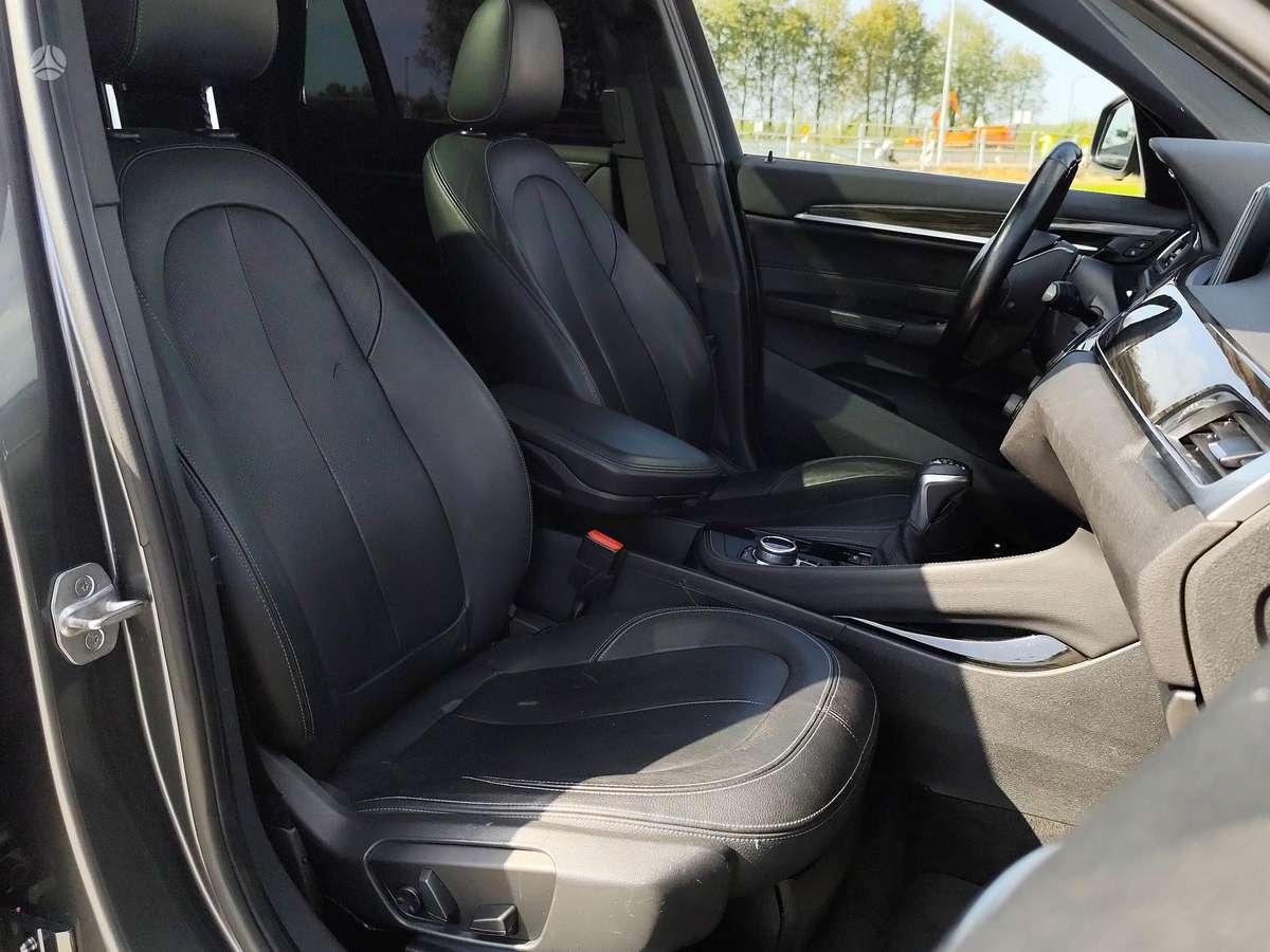 BMW X1, 2.0 l., Внедорожник / Кроссовер