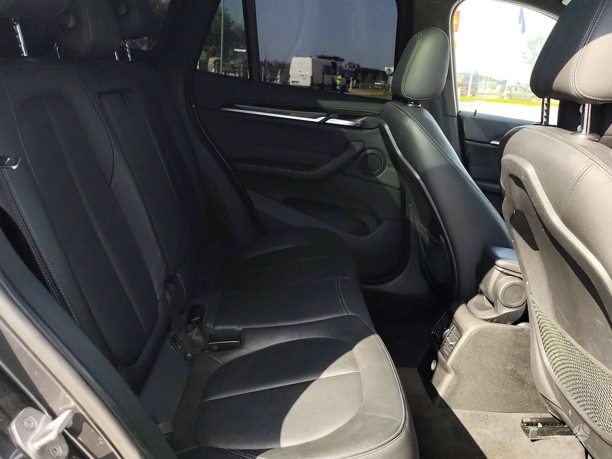 BMW X1, 2.0 l., Внедорожник / Кроссовер