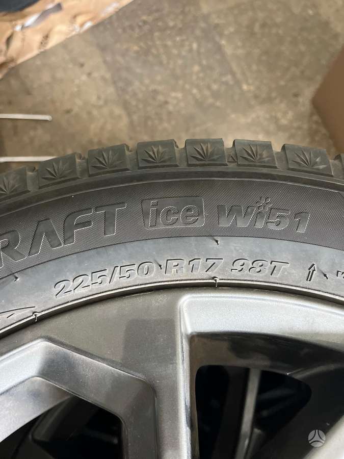 Volkswagen, light alloy, R17