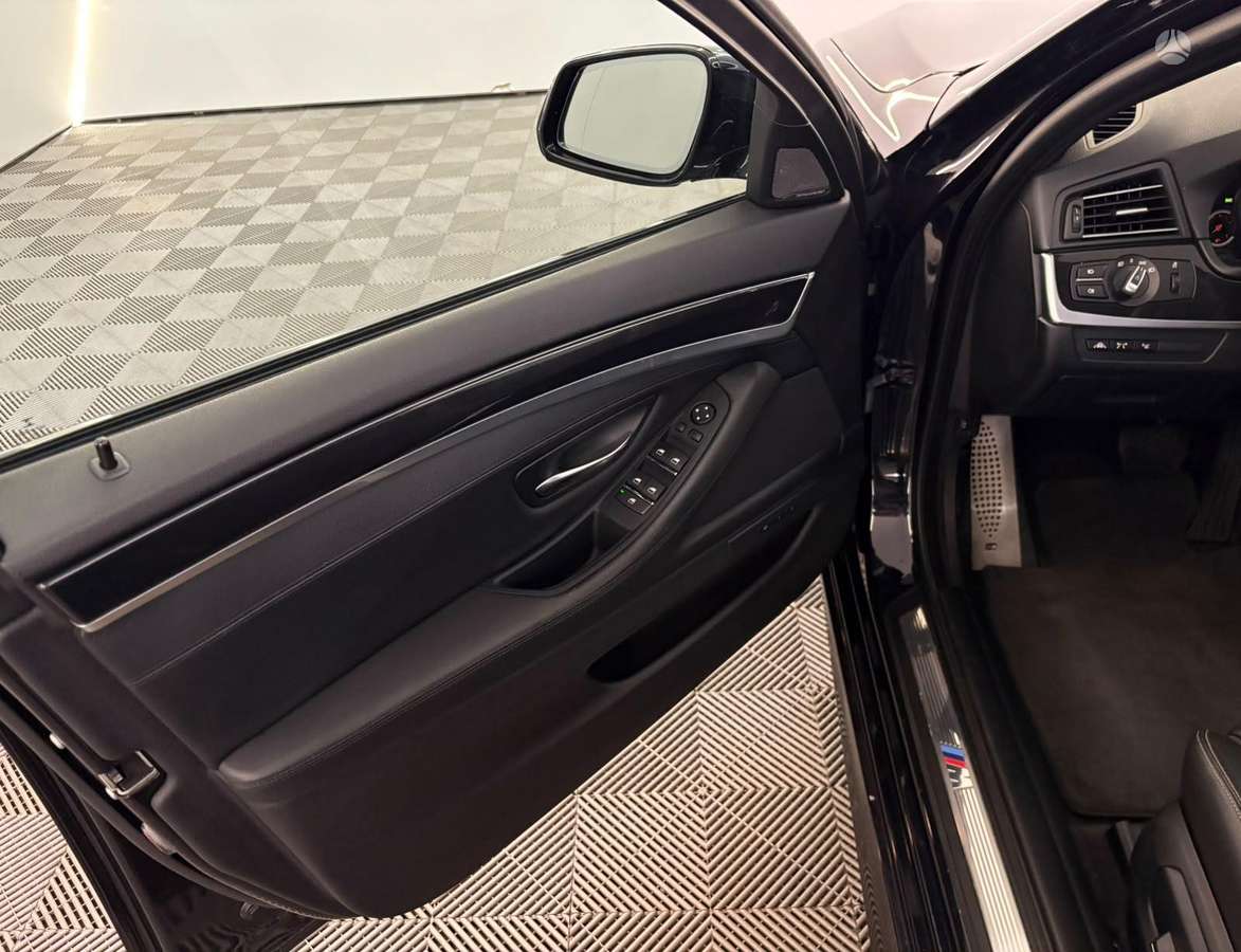BMW 530, 3.0 l., wagon