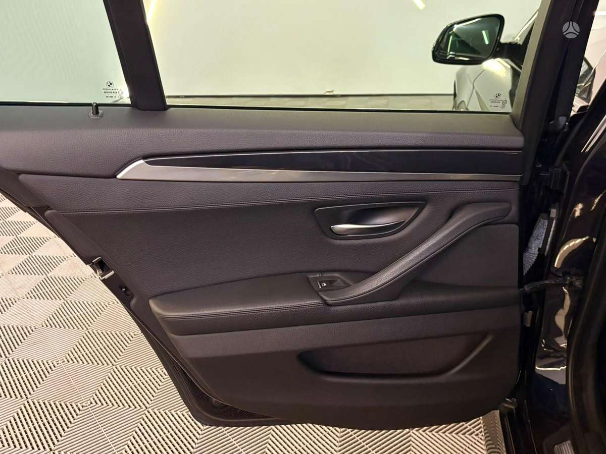 BMW 530, 3.0 l., wagon