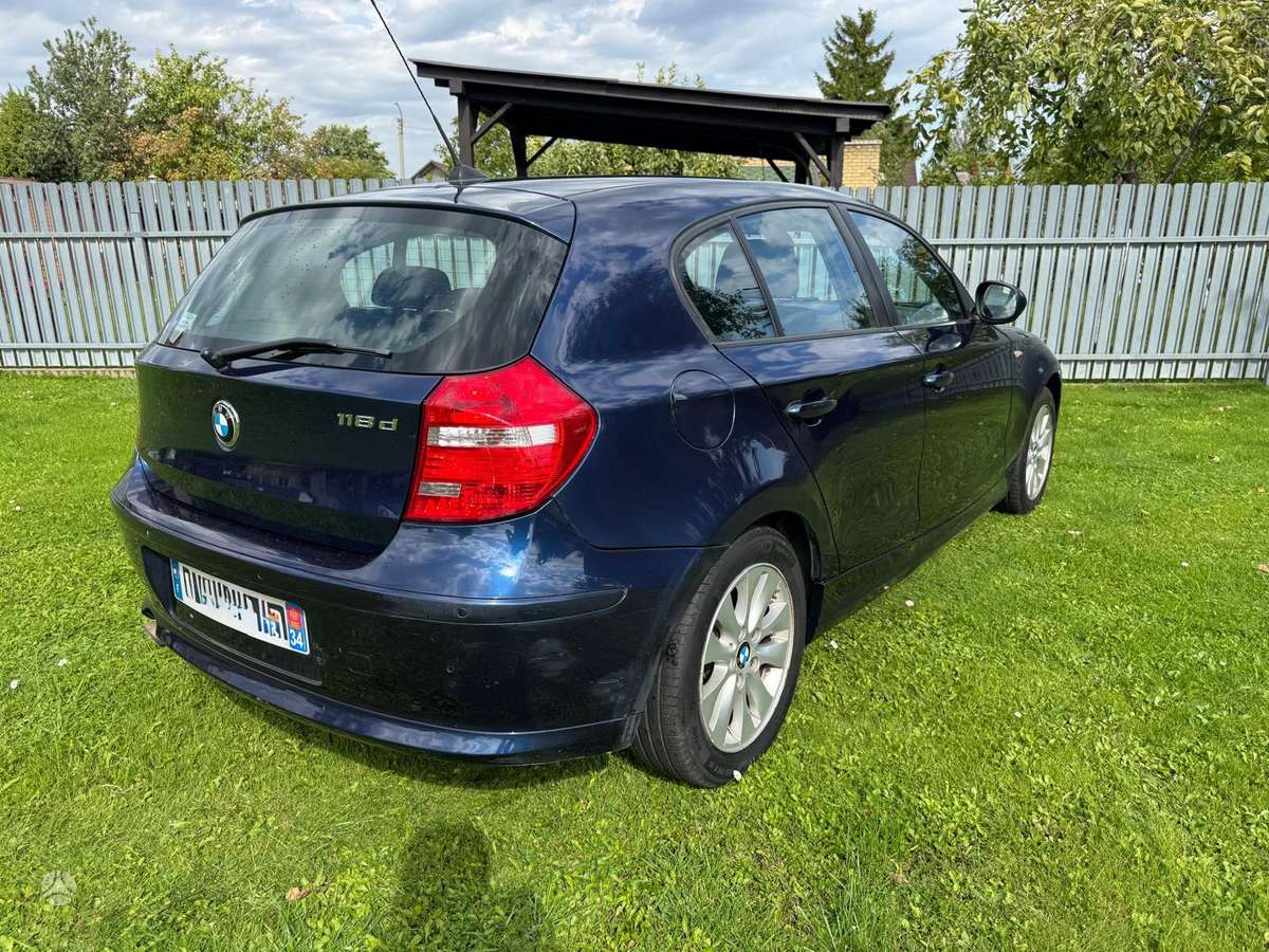 BMW 118, 2.0 l., Хэтчбек