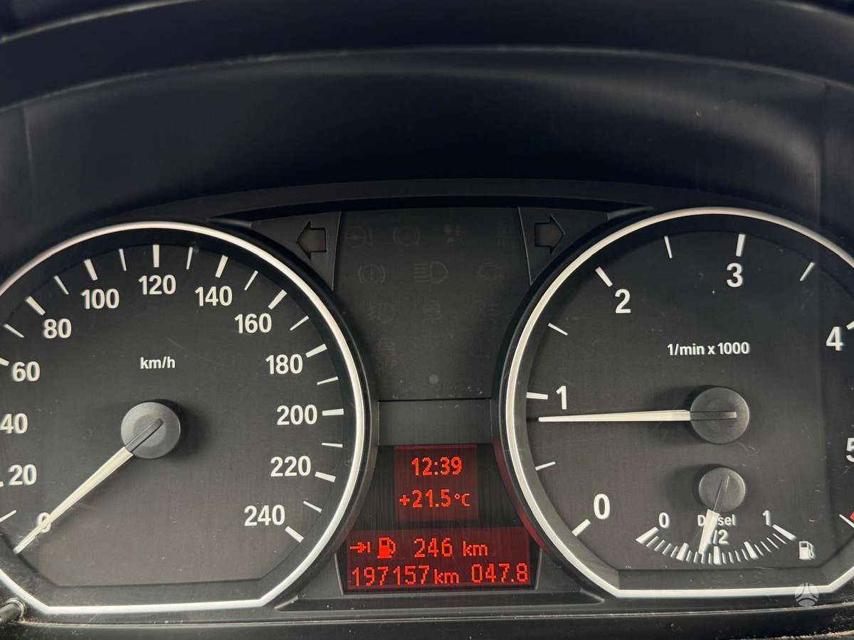 BMW 118, 2.0 l., Хэтчбек